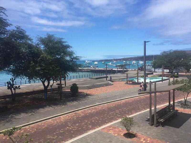 Hostal Albatros San Cristóbal 외부 사진