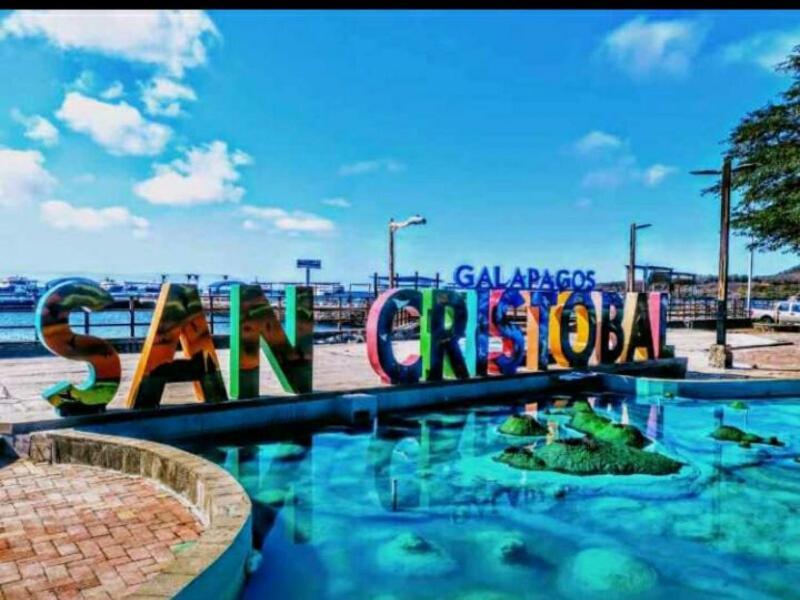 Hostal Albatros San Cristóbal 외부 사진